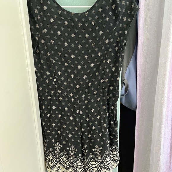 Hollister Black and White Romper - Picture 4 of 4